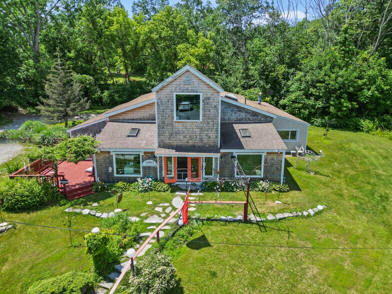 More Photos Of 8 Center St, West Stockbridge Restaurant For Sale