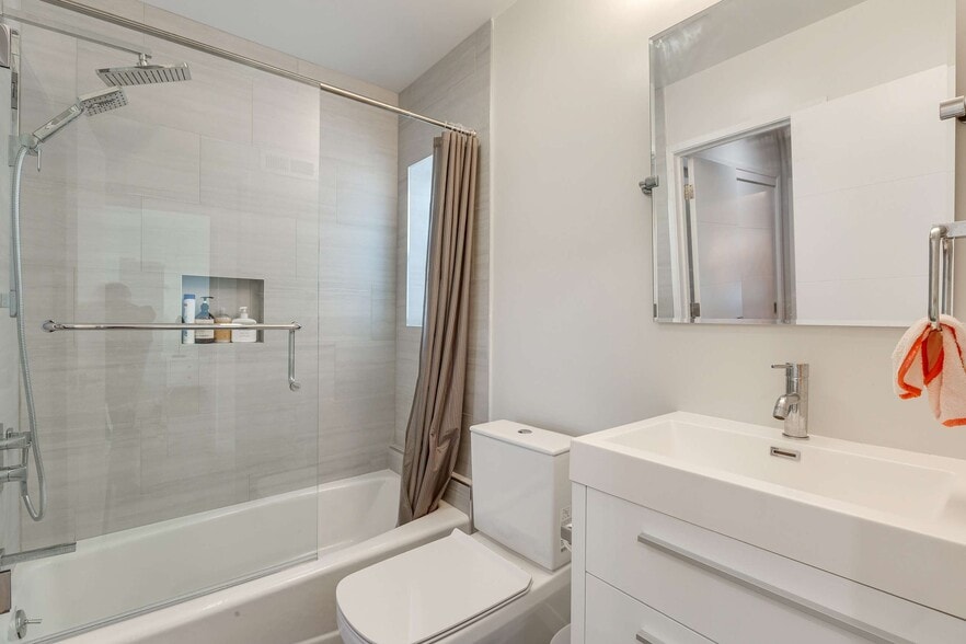 More Photos Of 1454 S Van Ness Ave, San Francisco Apartments For Sale