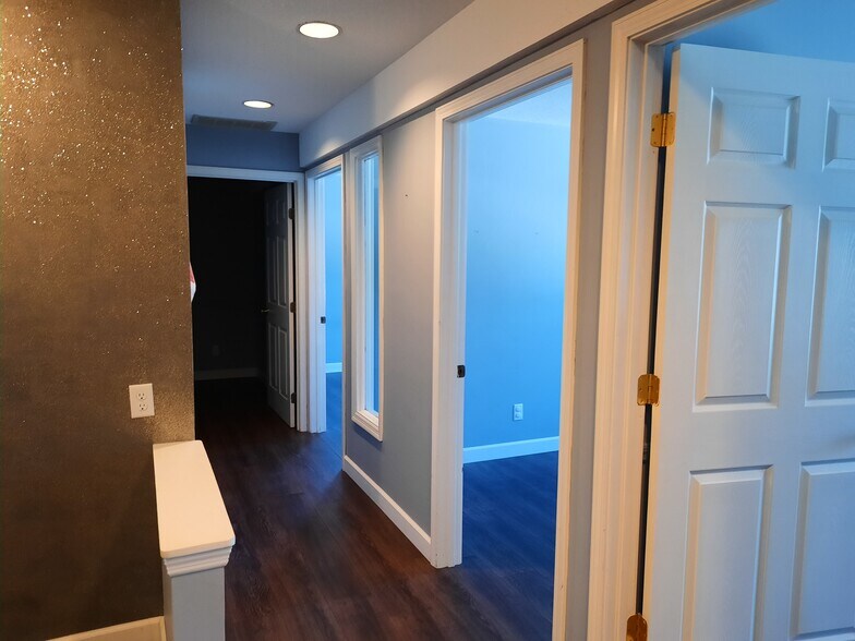 More Photos Of 2901 N Oakwood Ave, Muncie Medical For Lease