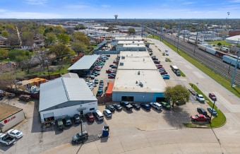 More Photos Of 421 E Walnut St, Garland Warehouse For Sale