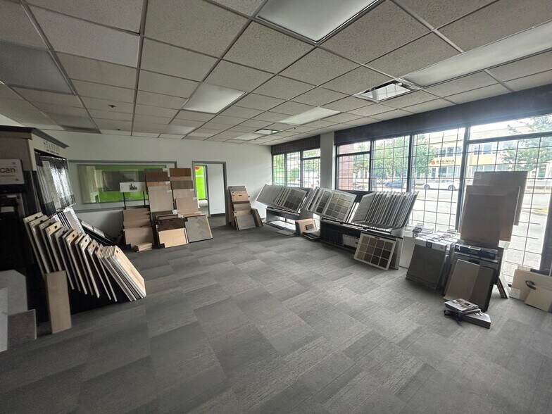 More Photos Of 8385 St George St, Vancouver Flex For Lease