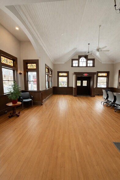 More Photos Of 475 College Hwy, Southwick Office For Sale