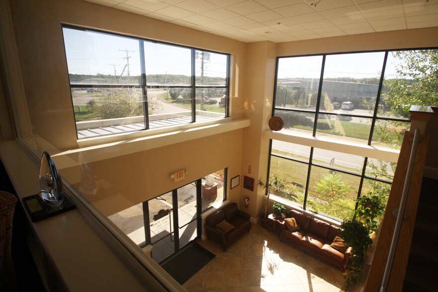 More Photos Of 4 Mary B Ln, Plymouth Warehouse For Lease