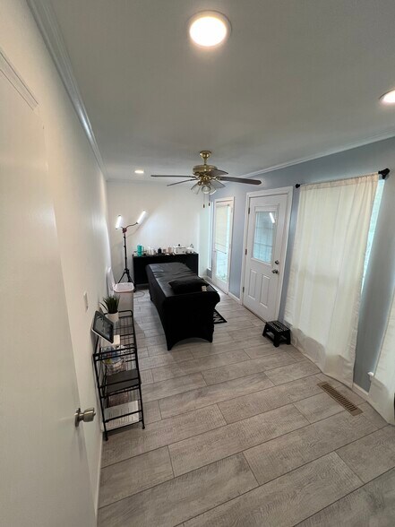 More Photos Of 4936 E 73rd St, Tulsa Office For Lease