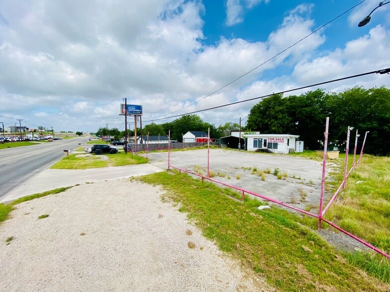 More Photos Of 1750 S Business Ih 35, New Braunfels Land For Sale