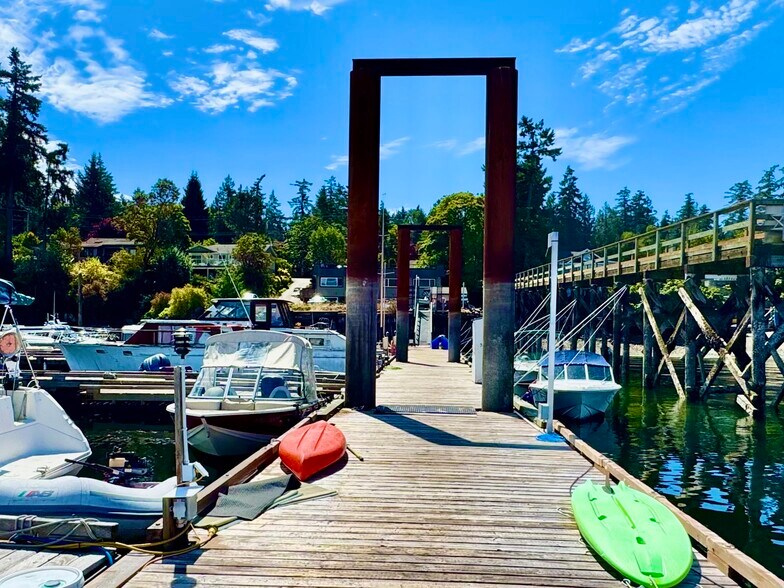 More Photos Of 10990 Madrona Dr, North Saanich Marina For Sale