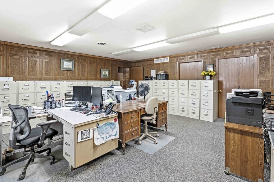 More Photos Of 311 E Corning Rd, Beecher Warehouse For Sale