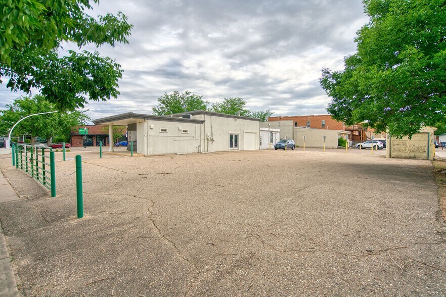 More Photos Of 529 Main St, Windsor Freestanding For Sale