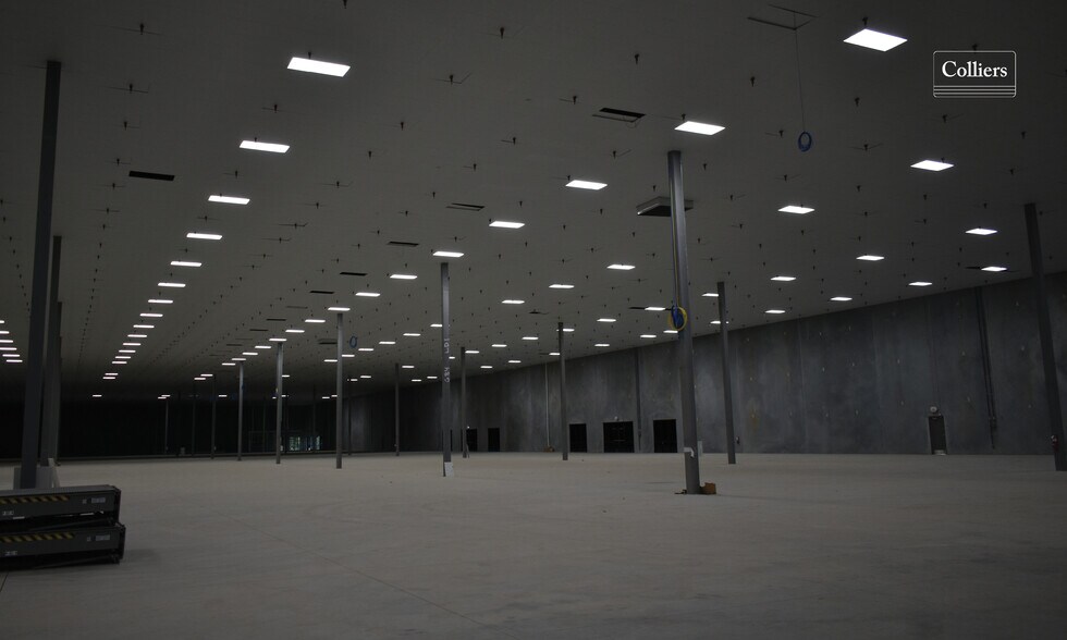 More Photos Of 335 Tanner Price Way, Greenville Warehouse For Lease