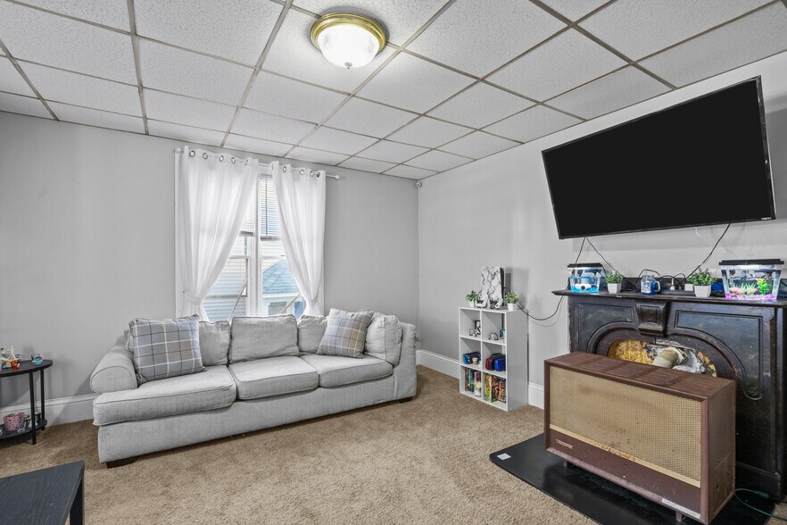 More Photos Of 79 Hamlet Ave, Woonsocket Apartments For Sale