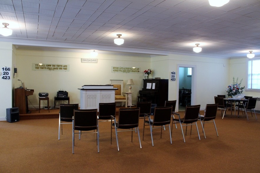 More Photos Of 1300 1st Ave N, Great Falls Religious Facility For Lease