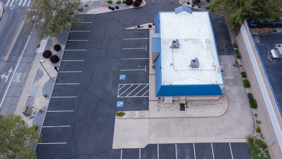 More Photos Of 480 E Prater Way, Sparks Medical For Sale