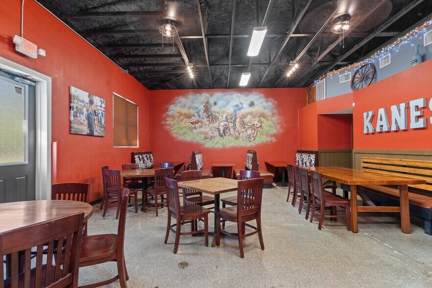 More Photos Of 508 Citrus Ave, Crystal River Restaurant For Sale