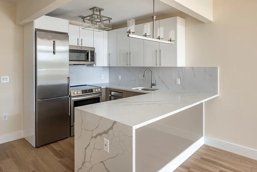 More Photos Of 10312 Northern Blvd, Flushing Apartments For Sale