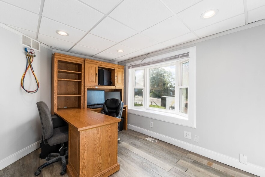 More Photos Of 545 E Main St, Lancaster Office Residential For Sale