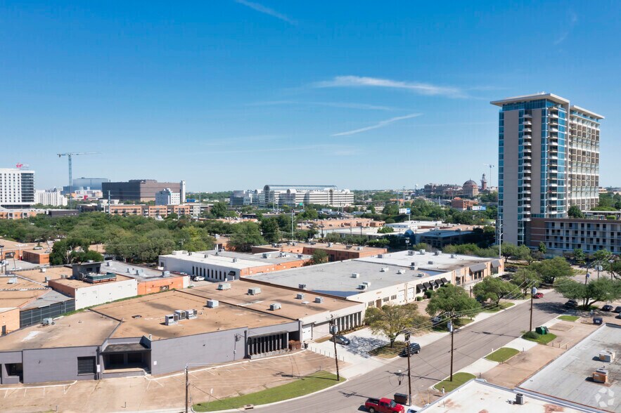 More Photos Of 1531 Edison St, Dallas Showroom For Lease