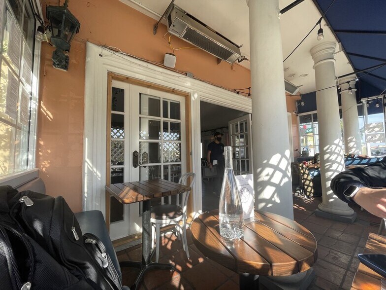 More Photos Of 1386-1388 Westwood Blvd, Los Angeles Storefront Retail Office For Sale