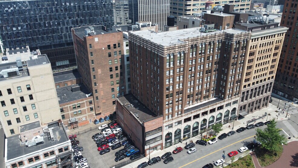 More Photos Of 1250 Griswold St, Detroit Office For Lease