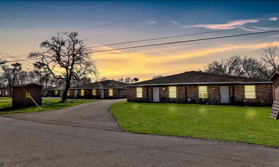 More Photos Of 14405-14411 Pine St, Santa Fe Apartments For Sale