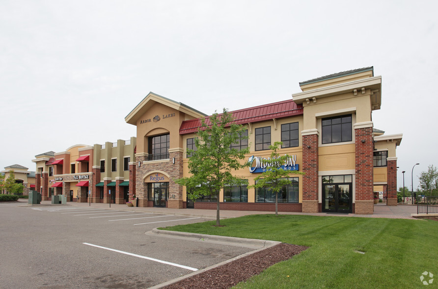 Primary Photo Of 11650-11670 Fountains Dr, Maple Grove Coworking Space