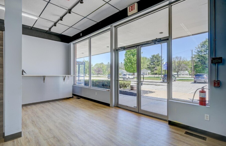 More Photos Of 50 White Mountain Hwy, Conway Freestanding For Lease
