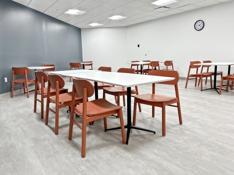 More Photos Of 3 Gateway Ctr, Newark Coworking Space