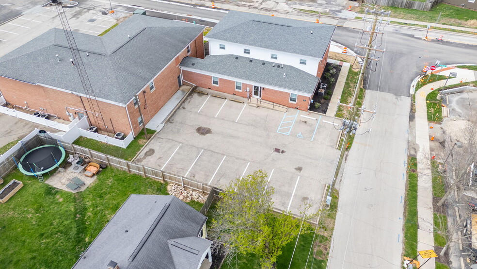 More Photos Of 10455-10499 N College Ave, Carmel Office For Sale