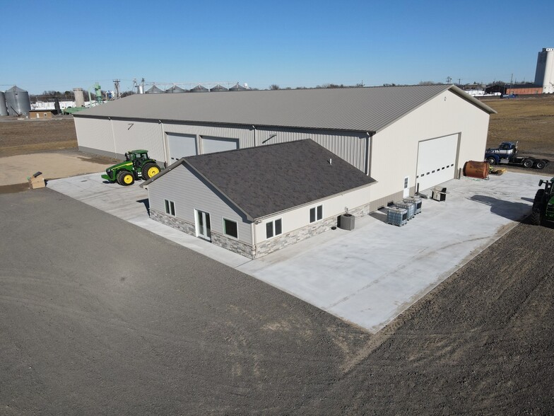 More Photos Of 504 O St, Cozad Industrial For Sale