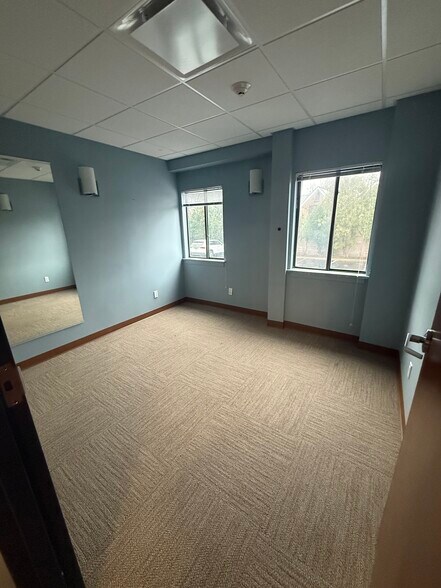 More Photos Of 162 Kings Hwy N, Westport Medical For Lease