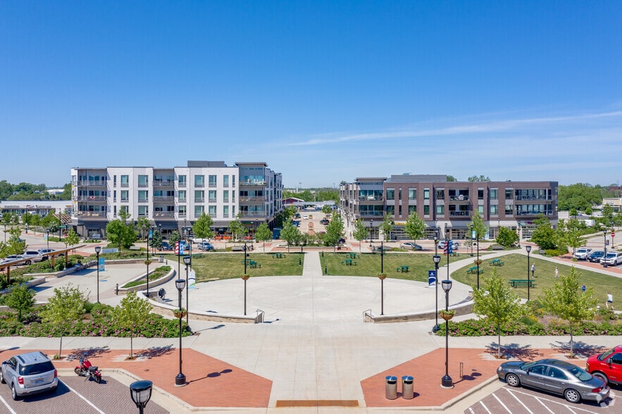 More Photos Of 7955-7973 S Main St, Oak Creek Apartments For Lease