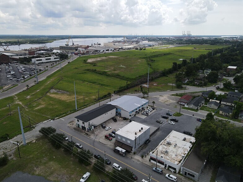 More Photos Of 1813 Reynolds Ave, North Charleston Storefront For Lease
