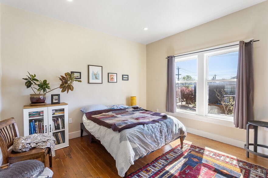 More Photos Of 1036 60th St, Emeryville Apartments For Sale