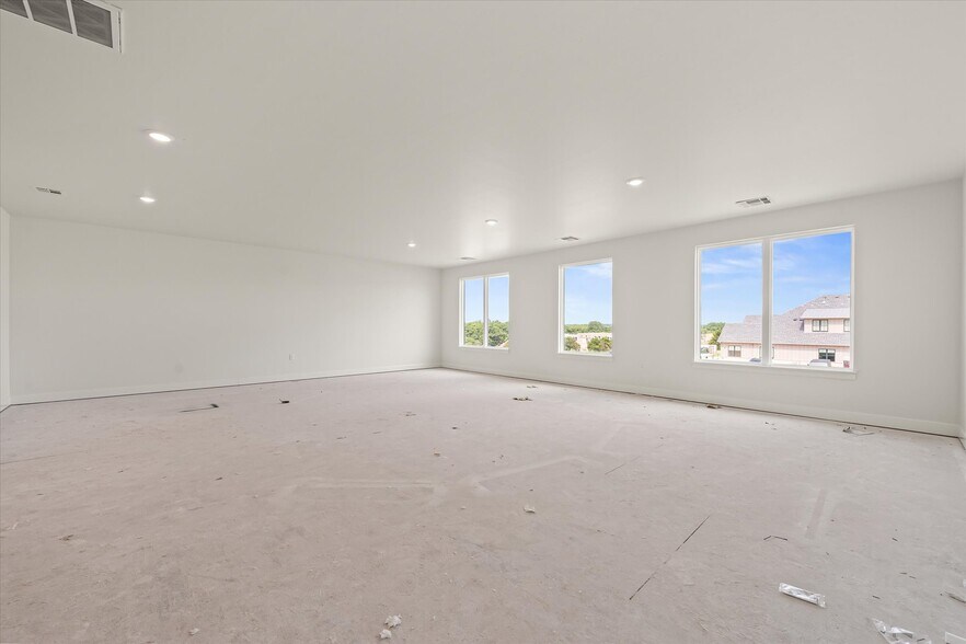 More Photos Of 3165 N Sooner Rd, Edmond Office For Sale