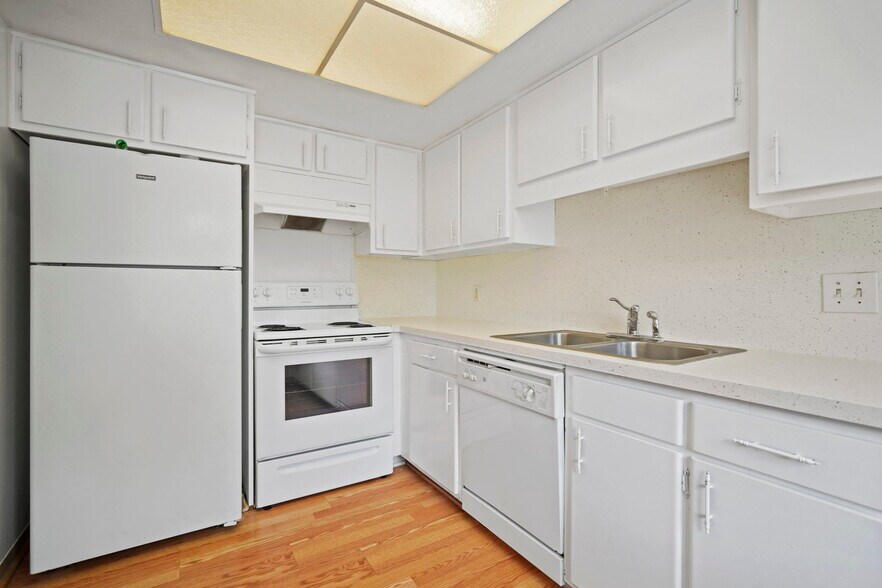 More Photos Of 4445-4455 W Sylvania Ave, Toledo Apartments For Sale