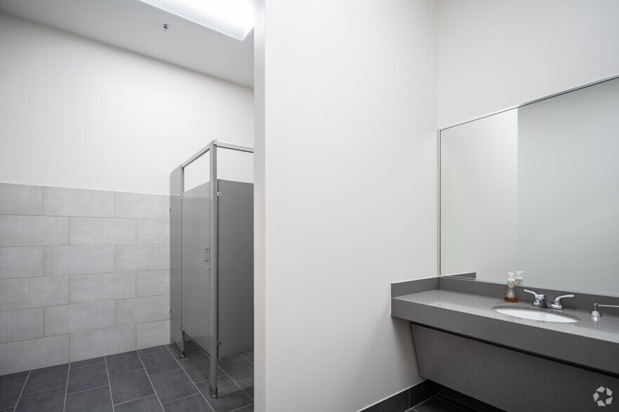 More Photos Of 3535 N Houston School Rd, Lancaster Industrial For Sale