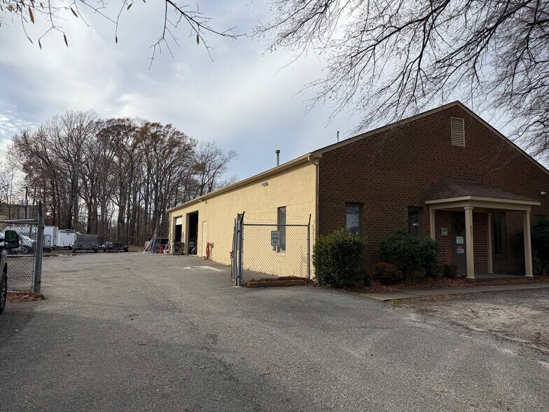 More Photos Of 607 Copeland Dr, Hampton Light Distribution For Lease