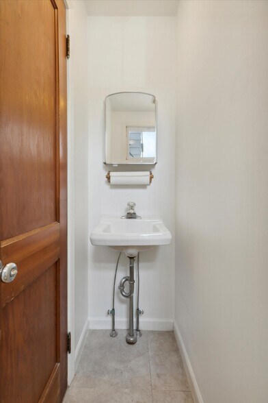 More Photos Of 363 W Johnson Hwy, Norristown Office For Lease