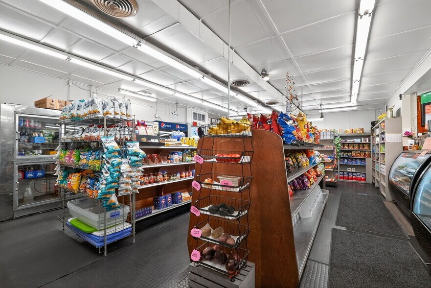 More Photos Of 56 Emerson St, Kingston Convenience Store For Sale
