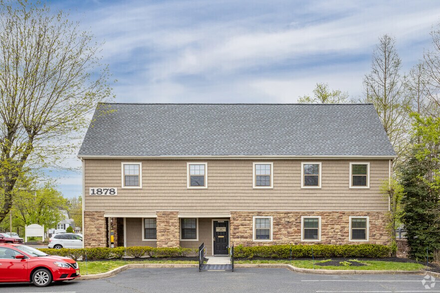 More Photos Of 1878 Marlton Pike, Cherry Hill Loft Creative Space For Lease