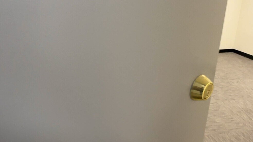 More Photos Of 82-11 37th Ave, Jackson Heights Office For Lease