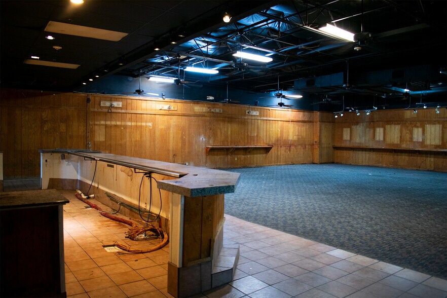 More Photos Of 1801 N Plano Rd, Richardson Specialty For Lease