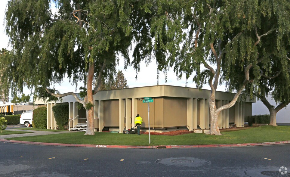 More Photos Of 296-298 Brokaw Rd, Santa Clara Office For Lease