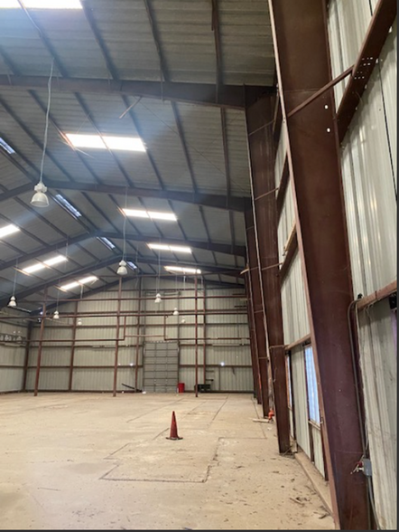 More Photos Of 1003 E FM 490, Edinburg Warehouse For Lease