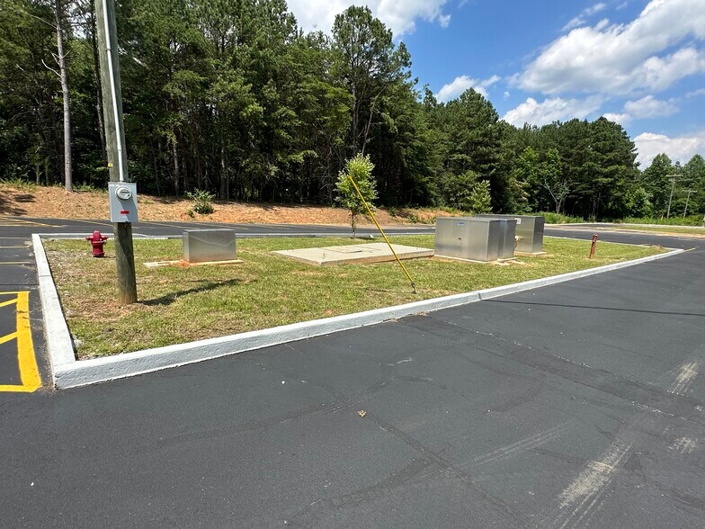 More Photos Of 119 Metrolina Dr, Shelby Manufacturing For Sale