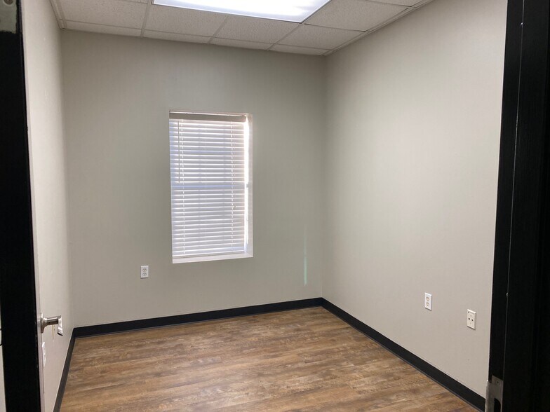 More Photos Of 2261 Denley Rd, Houma Warehouse For Sale