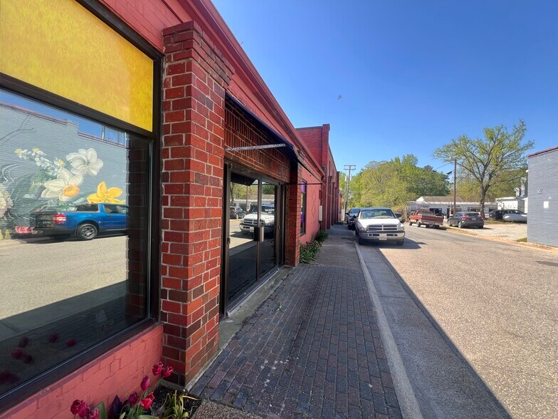 More Photos Of 6632-6634 Main St, Gloucester Flex For Sale