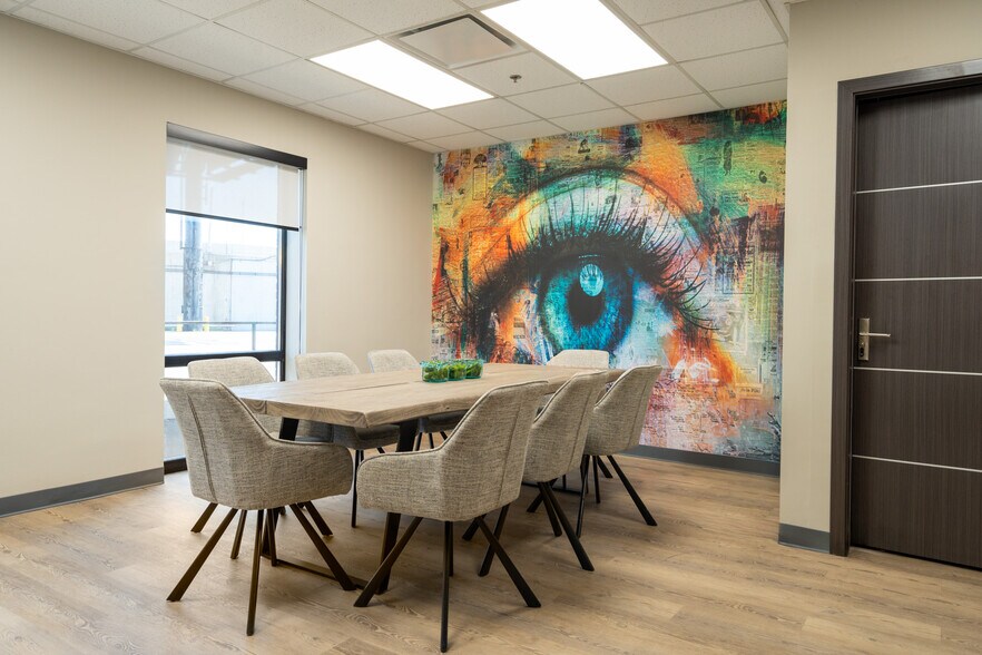 More Photos Of 9950 Lawrence Ave, Schiller Park Office For Lease