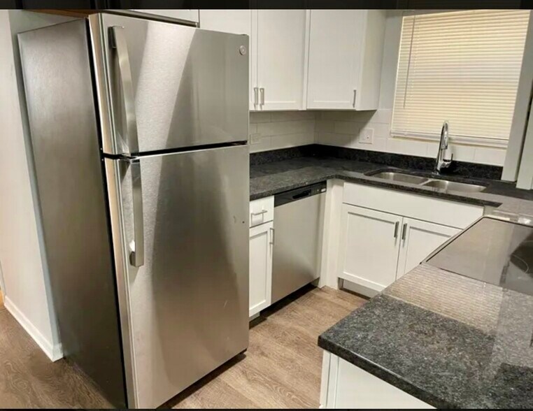 More Photos Of 4039 W 119th St, Alsip Apartments For Sale