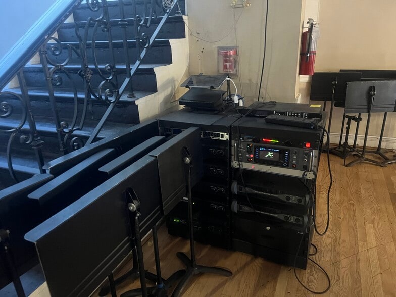 More Photos Of 17 S 1st St, Alhambra Restaurant For Sale