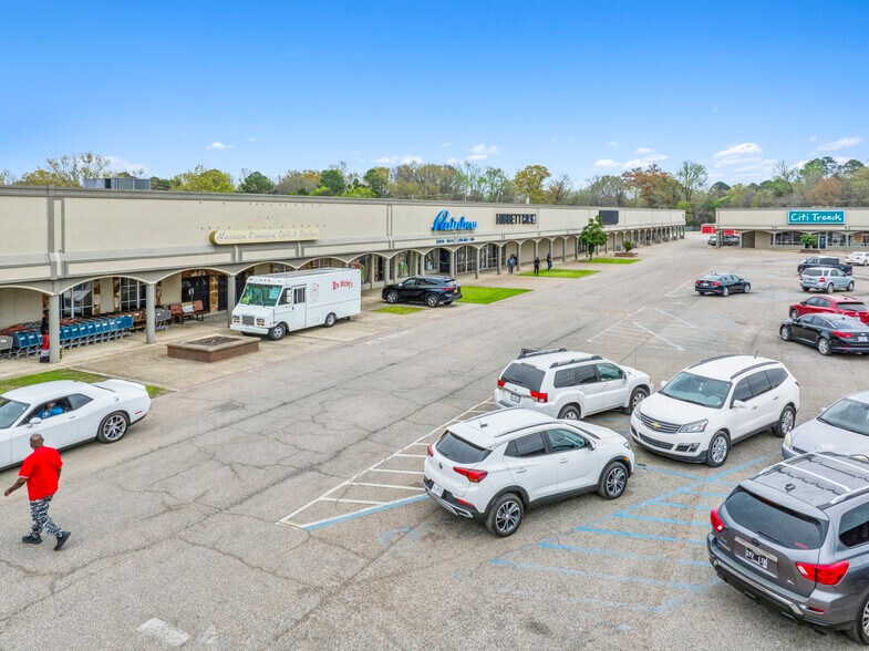 More Photos Of 201 Alabama St, Columbus Unknown For Lease